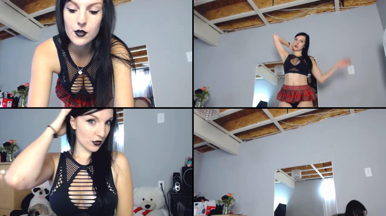 SexyIsabella Ass Clappin And Fucking Her Ass With Her Fingers N Toy Felt So Good In Free Cam