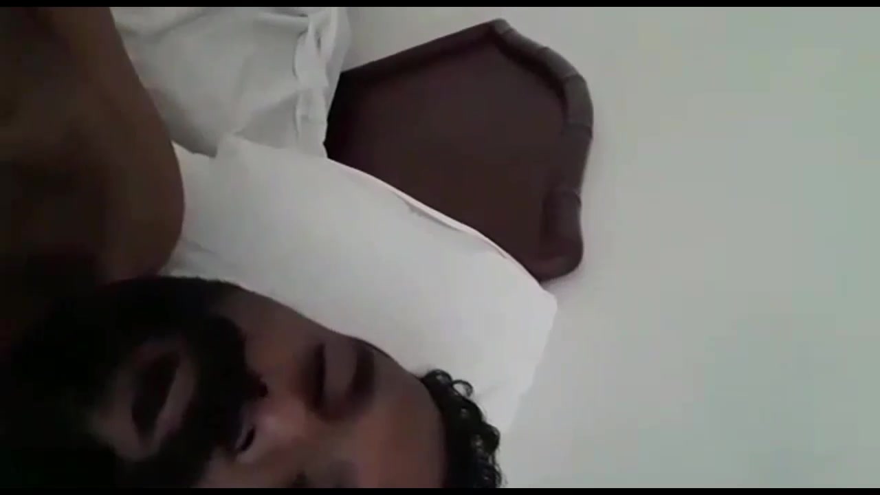 Desi sexy bhabi fucking hubbys friend in hotel