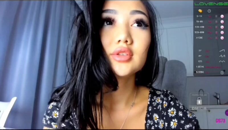 Asian teen nude show